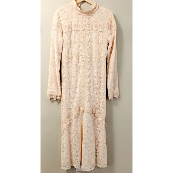 Sand lace maxi dress - Picture 3 of 4